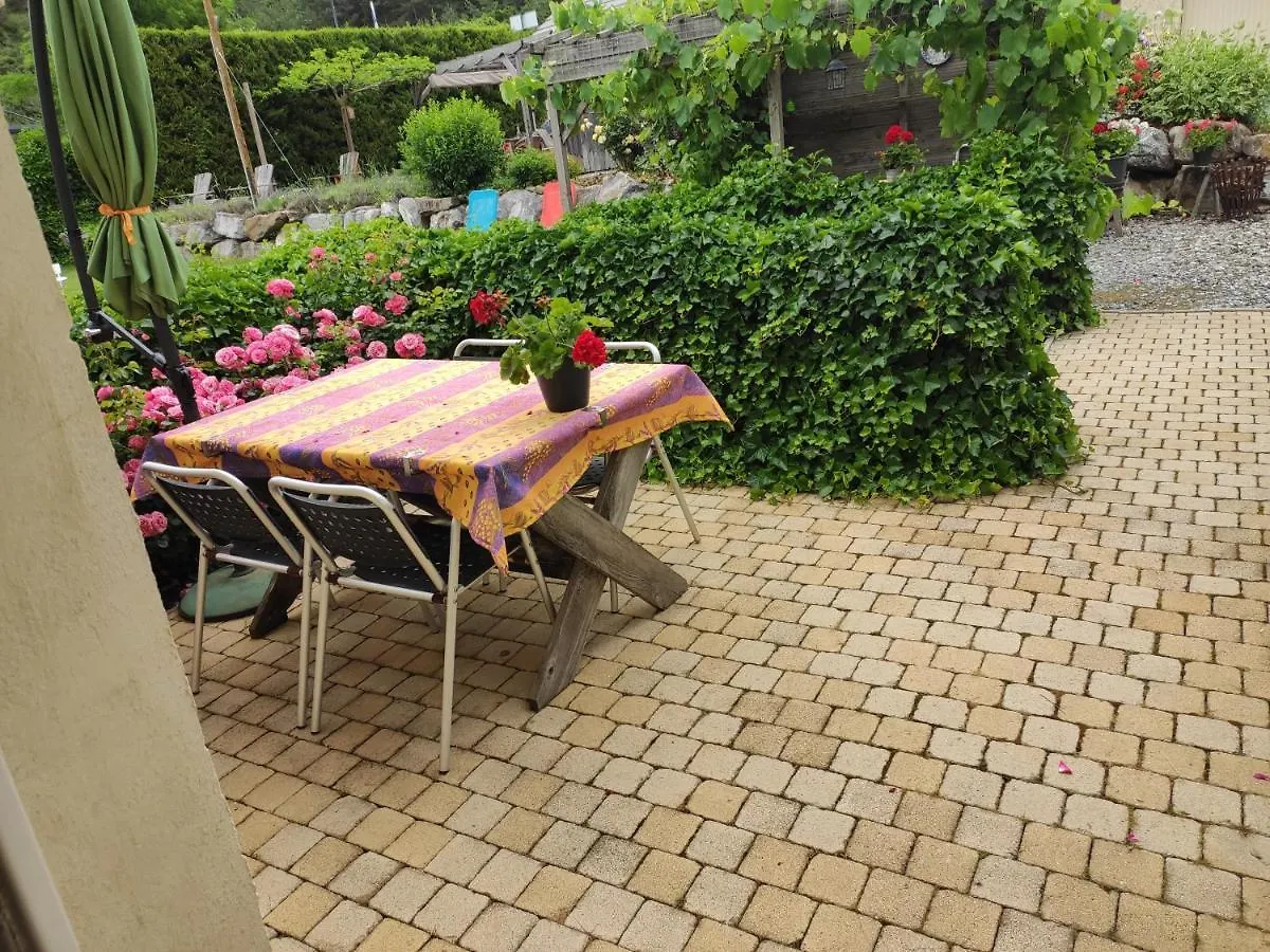 לינה וארוחת בוקר סבינס La Tulipe **** 0*,
